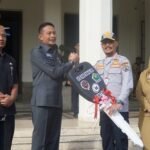Bentuk Prestasi Atas Kinerja Transportasi Terbaik, Pemkot Malang Terima Bus Sekolah