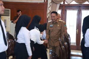 SK CPNS Di Serahkan Langsung Oleh Walikota Malang, Di Ruang Sidang Balai Kota Malang