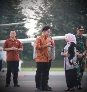 Wabup Malang Sambut Kedatangan Wapres Gibran di Bandara Abdulrachman Saleh