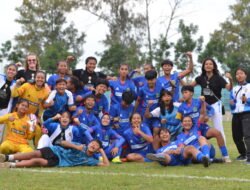 Raih Emas Pertama Kali Di Cabor Sepak Bola, Putri Kota Batu Cetak Sejarah