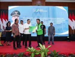 Pemkot Surabaya Berikan Bantuan BPJS Ketenagakerjaan kepada 15.350 Pengemudi Ojol