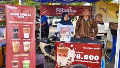 Kopi Sekutha, Barista Berbusana Adat Jawa Hadirkan Kopi dengan Cita Rasa Budaya