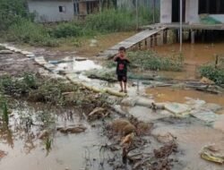 Warga Kampung Laut Keluhkan Jalan Rusak, Pemerintah Diminta Segera Turun Tangan