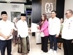 Bupati Malang Serahkan Izin Usaha PJ Ayomi Beaute Clinic, Dorong Layanan Kecantikan yang Aman dan Berkualitas