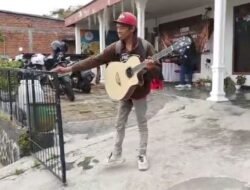 Kisah Seorang Pengamen Batu, Bernyanyi Berkarya Bercerita