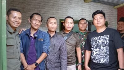 Divif 2 Kostrad Singosari Malang Takziah ke Rumah Wartawan inngalam.com Dodik Hariyanto