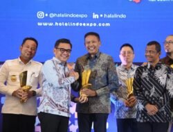 Penghargaan Indonesia Halal Award Terbaik I Tingkat Nasional dari Kementerian Perindustrian RI Di Raih Pemkot Malang
