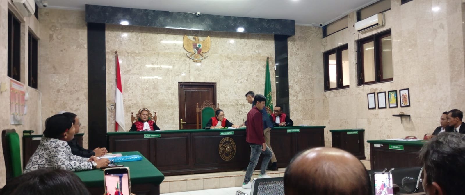 Sidang Kasus Dugaan Tambang Ilegal dengan Terdakwa Selebgram Berlangsung di Pengadilan