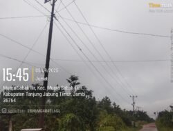 Dua Tiang PLN di Sabak Ilir Masih Gelap, Warga Desak Pemerintah Segera Pasang Lampu Jalan