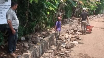 Dari Jalan hingga Selokan, Desa Ciptaharja Genjot Pembangunan