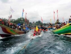 Nelayan Petik Laut, Tradisi Syukur dan Doa Keselamatan di Tengah Samudera