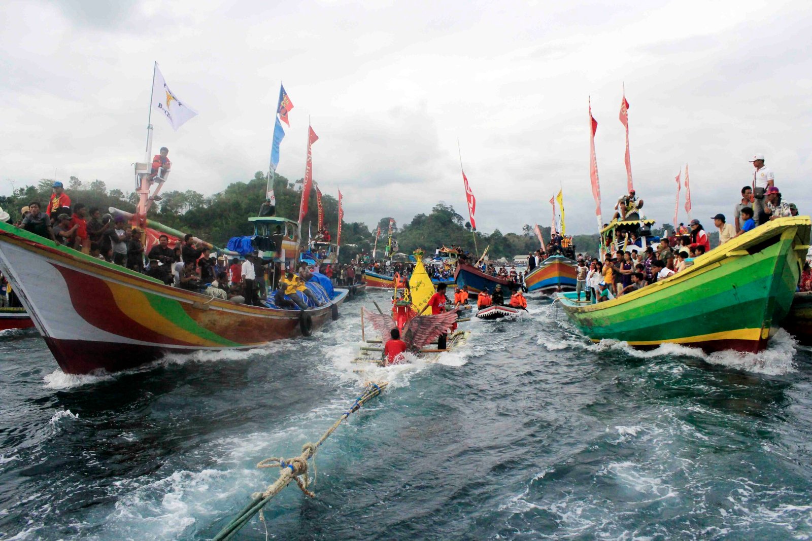 Nelayan Petik Laut, Tradisi Syukur dan Doa Keselamatan di Tengah Samudera