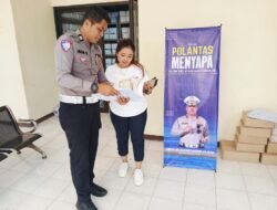 Satlantas Polres Bangkalan Gelar Polantas Menyapa Sosialisasi Biaya PNBP BPKB Dan Berbagi Dalam Jumat Berkah