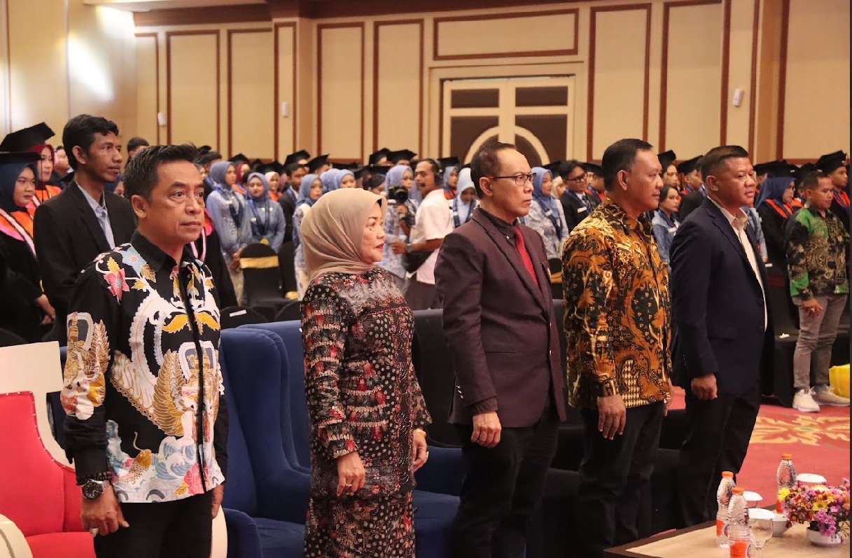 Wabup Malang Ajak Perawat Muda Menjadi Garda Kemanusiaan, “Profesi yang Menyembuhkan dan Menumbuhkan Harapan”