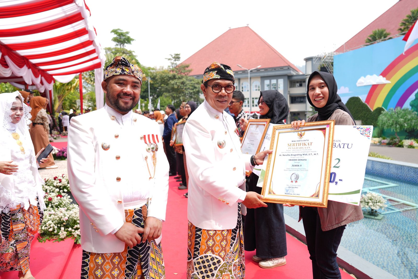 Kota Batu Apresiasi Para Teladan Lewat Penganugerahan Lencana Hakaryo Guno Mamayu Bawono 2025