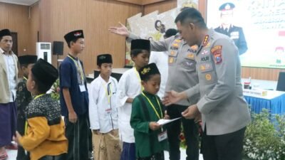 Polri Untuk Masyarakat, Polresta Sidoarjo Gelar Khitan Massal Gratis