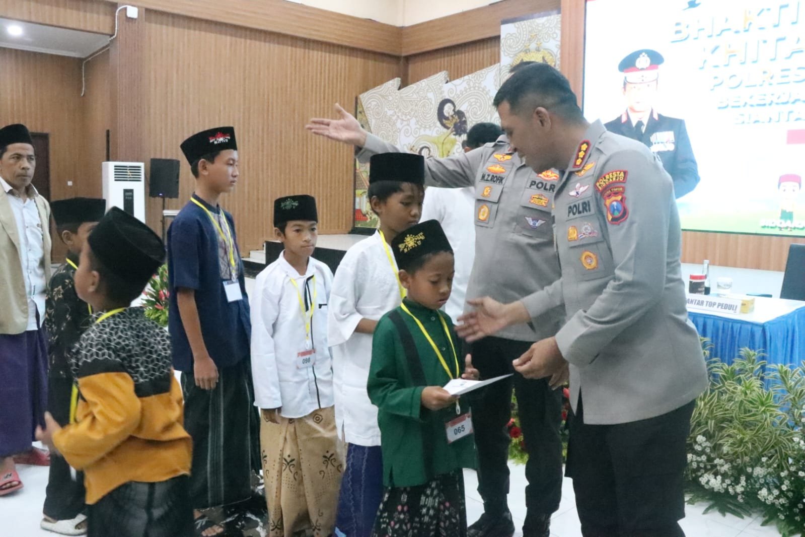 Polri Untuk Masyarakat, Polresta Sidoarjo Gelar Khitan Massal Gratis