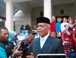 Di Balaikota, Disporapar Kota Malang Bangkitkan Semangat Nasionalisme Lewat Pementasan Seni dan Bendera Merah Putih 100 Meter