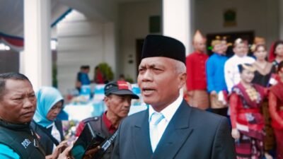 Di Balaikota, Disporapar Kota Malang Bangkitkan Semangat Nasionalisme Lewat Pementasan Seni dan Bendera Merah Putih 100 Meter