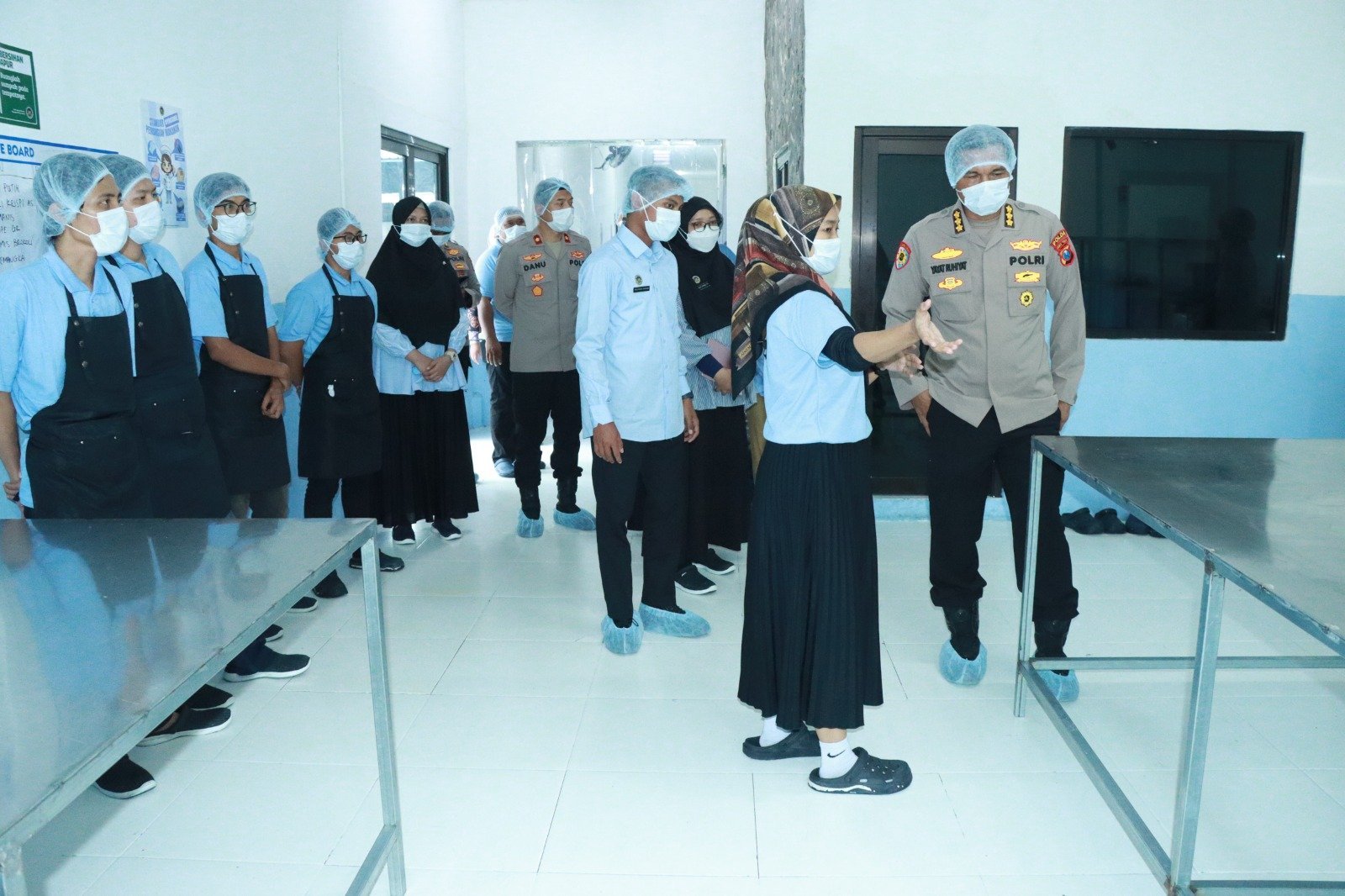 Pastikan Higienitas Program MBG, Itwasda Polda Jatim Lakukan Asistensi ke SPPG Polres Gresik