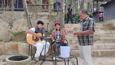 Cafe Taman Pinus Jalibar, Ruang Harmoni Alam dan Kreativitas Difabel di Kota Batu
