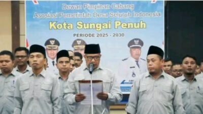 Walikota Sungai Penuh Lantik Pengurus APDESI Periode 2025-2030