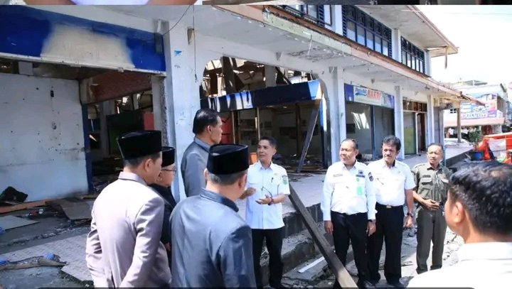 Komisi II DPRD Kota Sungai Penuh Sidak ke Pasar Beringin, Ingatkan SKPD Patuhi Aturan dalam Pembangunan Pasar Modern