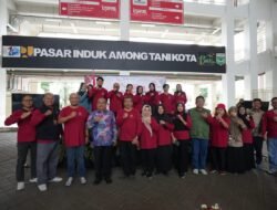 RSUD Karsa Husada Batu Gelar Bakti Sosial di Pasar Induk Among Tani