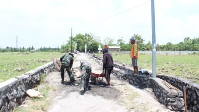 TMMD ke-126 Kodim 0816/Sidoarjo Percepat Pembangunan Plengsengan di Dusun Kadelesan