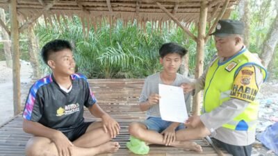 Polres ogan ilir Patroli Terpadu Polsek Muara Kuang Cegah Karhutla dan Sampaikan Maklumat Kapolda Sumsel tentang Larangan Membakar Lahan