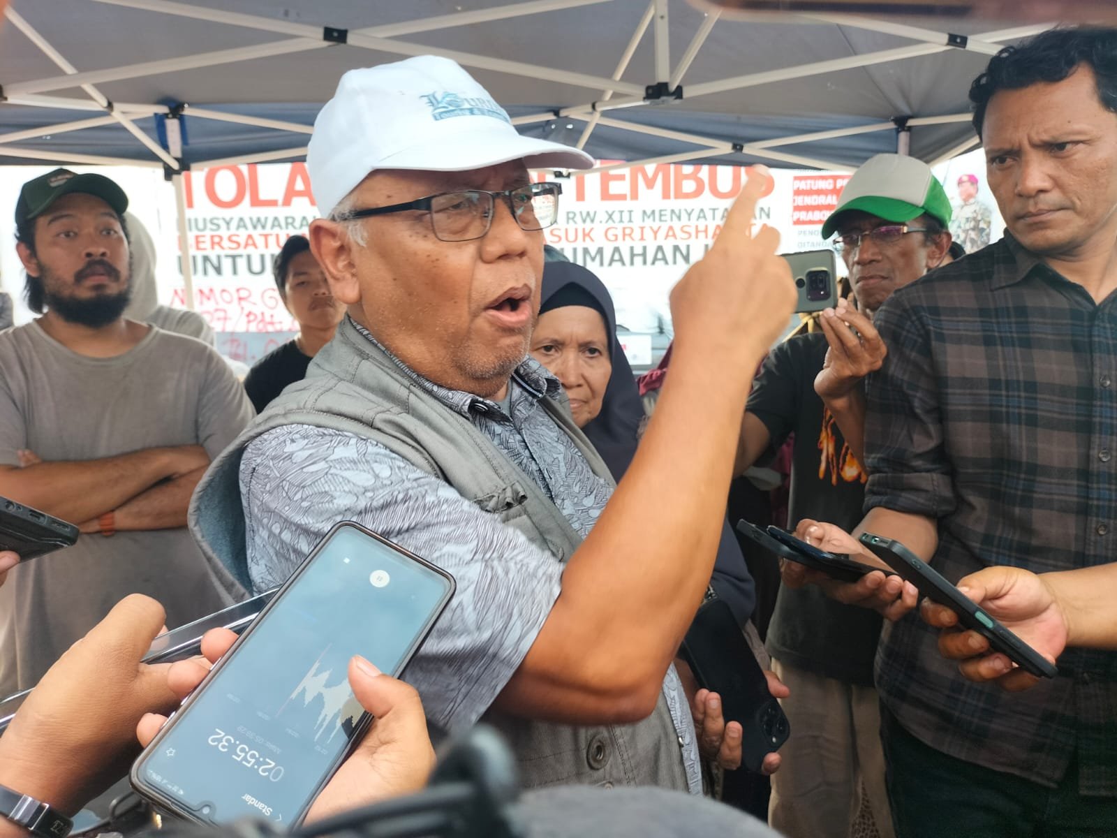 Tembok Griya Shanta, Warga Menolak: “Proyek Siapa Ini Sebenarnya?”