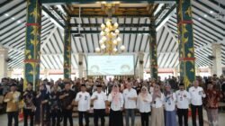 Dorong Generasi Sehat dan Cerdas, Bupati Malang Serahkan Sertifikat Laik Higiene Sanitasi Dapur MBG