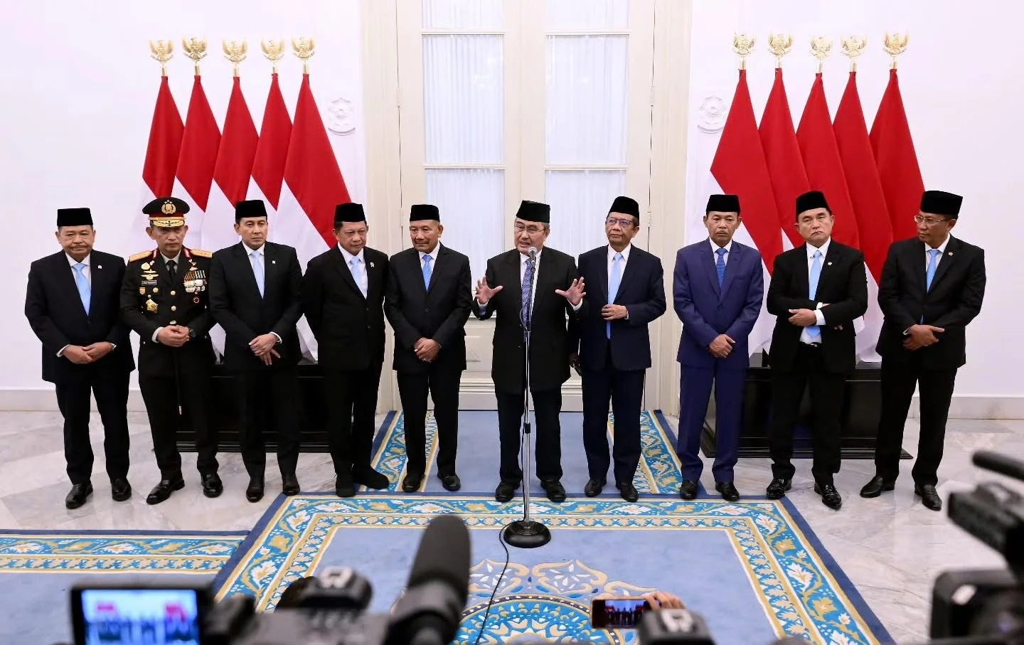 Presiden Prabowo Lantik Komisi Reformasi Polri, Tegaskan Pentingnya Kajian Objektif untuk Supremasi Hukum