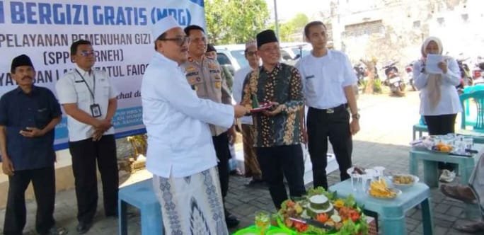 Siswa SDN Jambu 2 Burneh Bangkalan Kembali Nikmati Makan Bergizi Gratis Setelah Sempat Terhenti