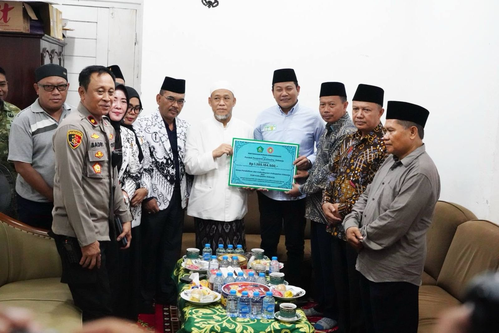 Bupati Subandi Salurkan Donasi Rp1,38 Miliar dari ASN untuk Pesantren Al-Khoziny, Tegaskan Komitmen Pemulihan Pendidikan Keagamaan