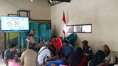 Dana Desa Hadirkan Pelatihan Pijat Refleksi, Warga Sumberasri Antusias Ikuti Praktik Langsung