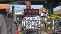Aliansi Pro Publik Gelar Demo di Depan PN Malang, Desak Pembongkaran Tembok Pembatas Griyashanta