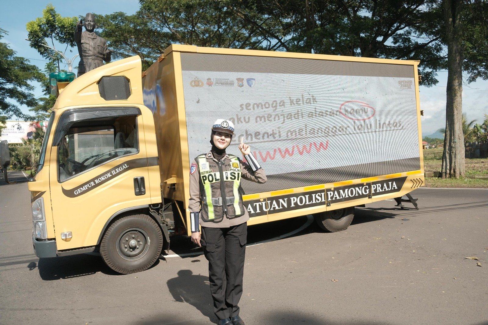 Satlantas Polres Malang Luncurkan “Zebratron”, Edukasi Tertib Lalu Lintas Lewat Videotron Keliling