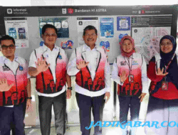 Melalui Stiker Anti Kekerasan di Transjakarta, Pemprov DKI Ajak Warga Jaga Ruang Aman untuk Perempuan dan Anak