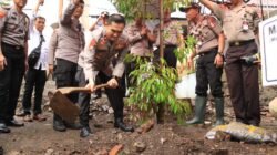 Serdik Sespimma Polri Tanam Pohon dan Lepas Ratusan Burung di Polres Malang