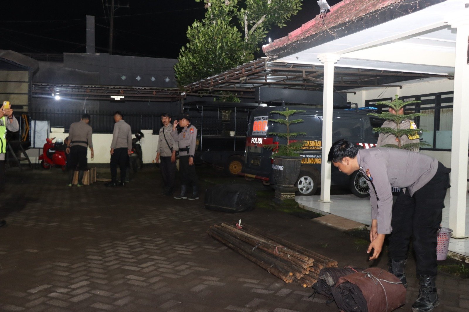 Erupsi Gunung Semeru, Polres Malang Tutup Jalur Ampelgading–Lumajang hingga Kondisi Aman