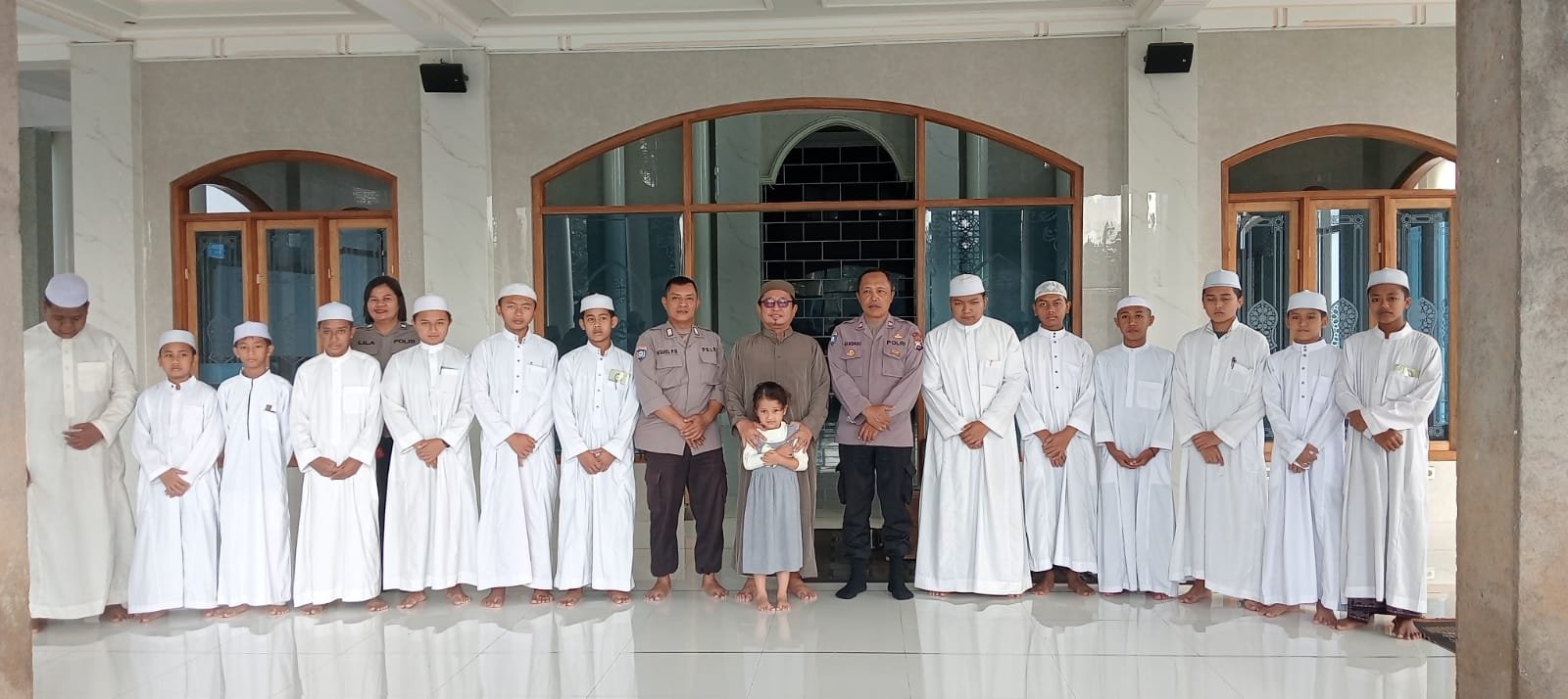 Satlantas Polres Malang Sambangi Ponpes Bahrul Muttaqin, Edukasi Santri soal Tertib Berlalu Lintas