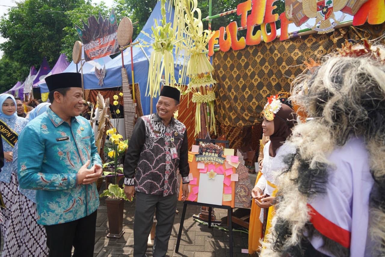 H. Subandi Ajak Siswa Berliterasi Lewat BergeMPPita