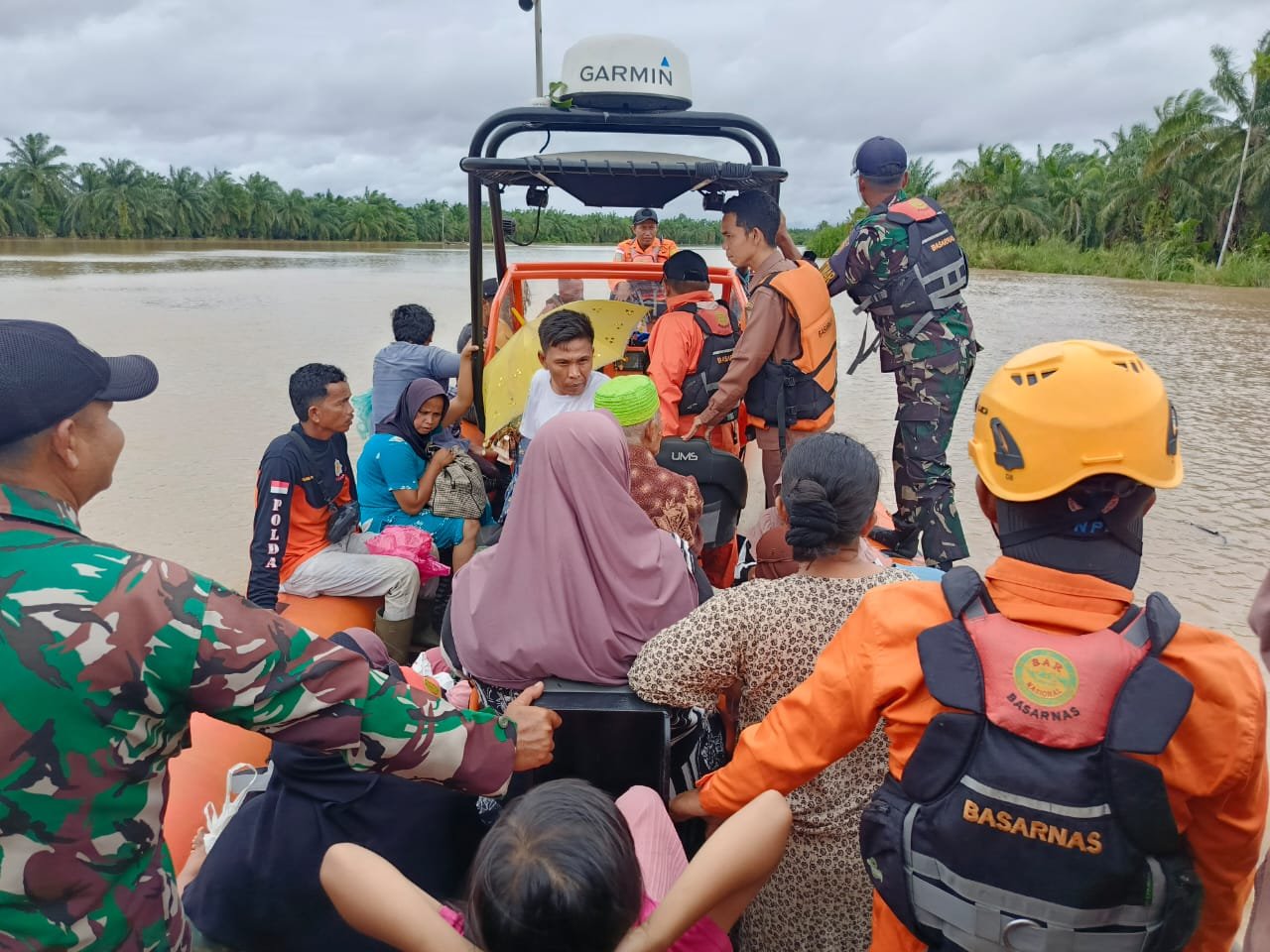 Pemkab Pasaman Barat Evakuasi Warga Rentan ke Lokasi Aman, Wabup Imbau Siaga Bencana Hidrometeorologi