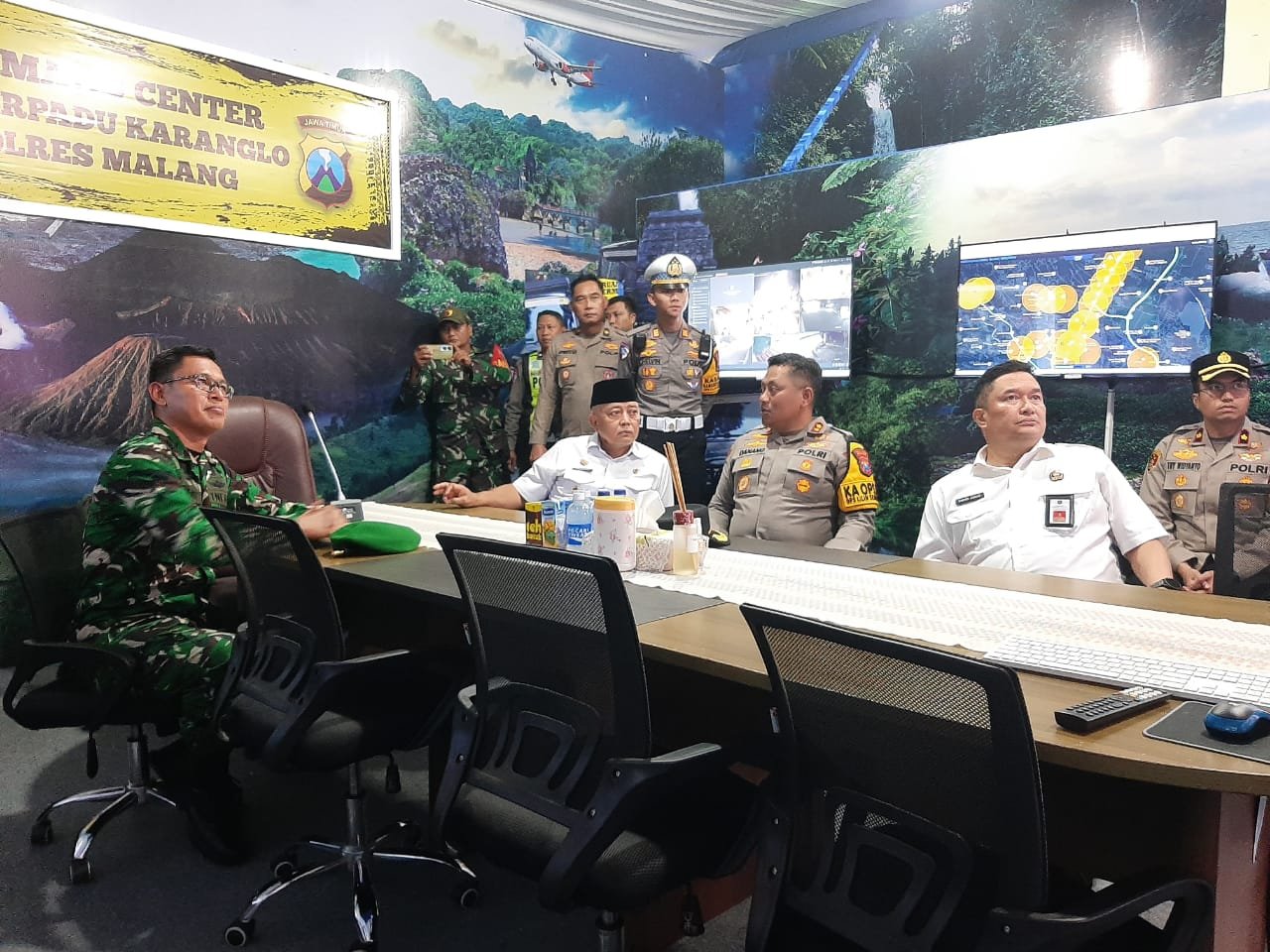 Bupati Malang Bersama Forkopimda Kunjungi Gereja di Dau, Pastikan Misa Natal 2025 Berjalan Aman dan Damai