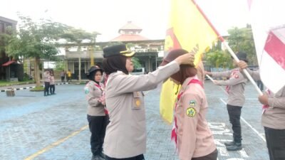 Wakapolres Bangkalan Pimpin Apel Pelantikan Saka Bhayangkara, Serukan Generasi Muda Ulet dan Inovatif