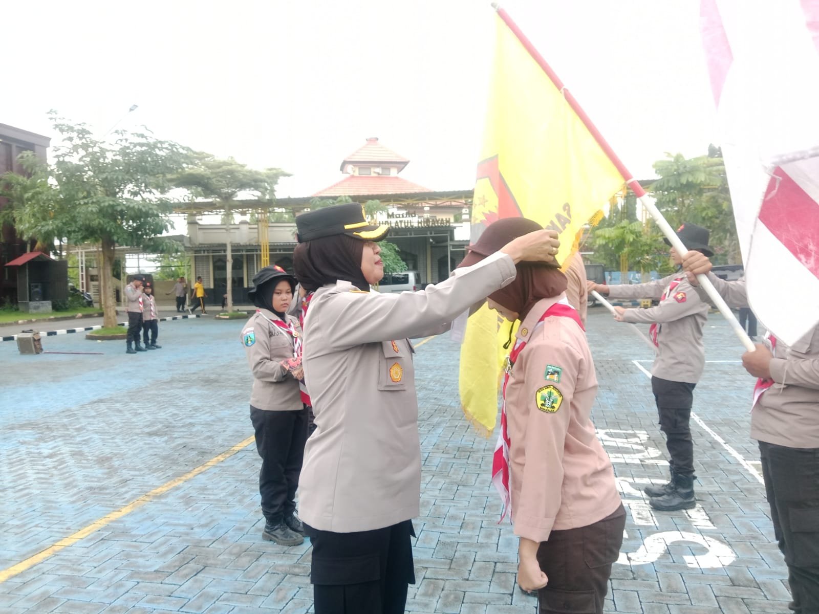 Wakapolres Bangkalan Pimpin Apel Pelantikan Saka Bhayangkara, Serukan Generasi Muda Ulet dan Inovatif