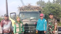 Babinsa Koramil 0812/06 Ngimbang Dampingi Distribusi Bibit Tebu Guna Sukseskan Ketahanan Pangan