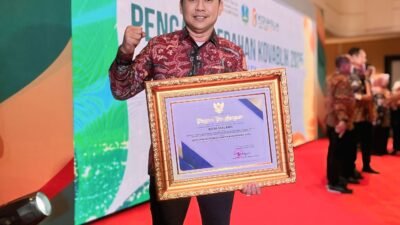 Inovasi HIDRANTS MBR Antar Tugu Tirta Raih Predikat Outstanding Public Service Innovations Jatim 2025