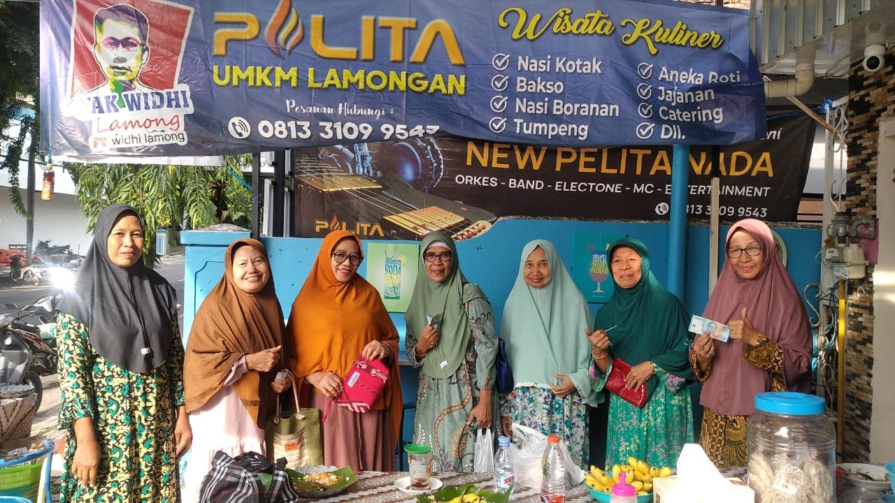 Kuliner Rawon, Soto, dan Nasi Boranan Yak Widhi Ramaikan Pelita UMKM Lamongan